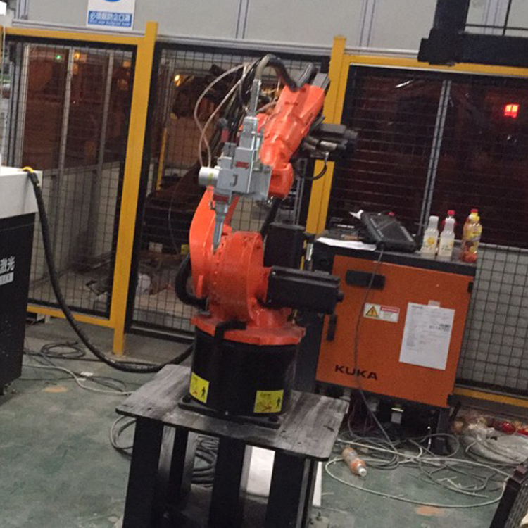 機械臂焊接機適應什么行業和產品