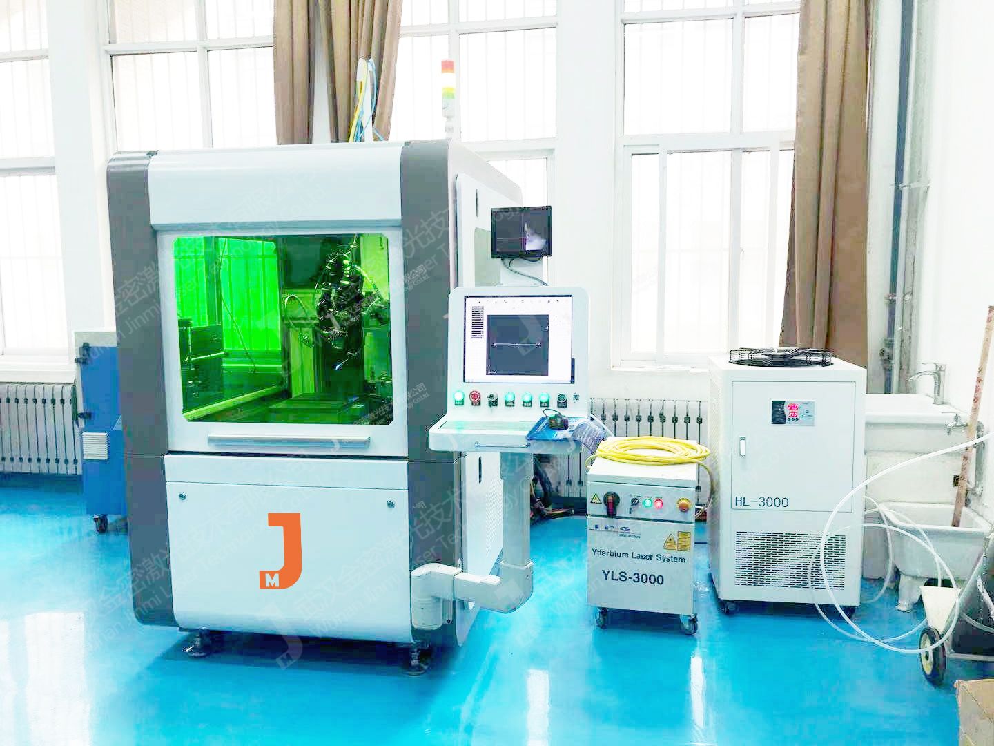 大學制造實驗室里的激光焊接機如何做到安全使用